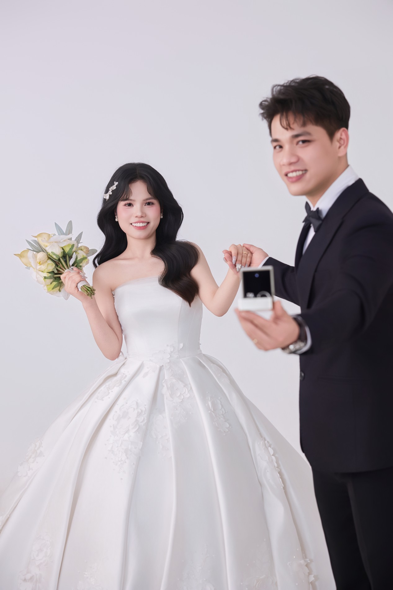 Thiệp Mời Cưới Hữu Trị & Nguyễn Khuyên